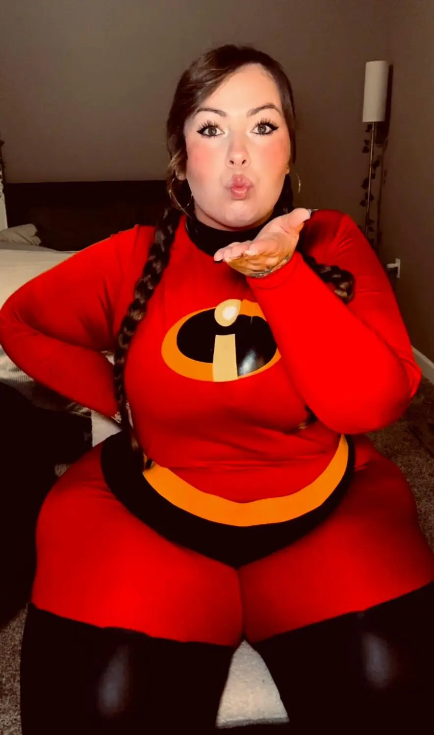Escort Model ThiccKandy - 6