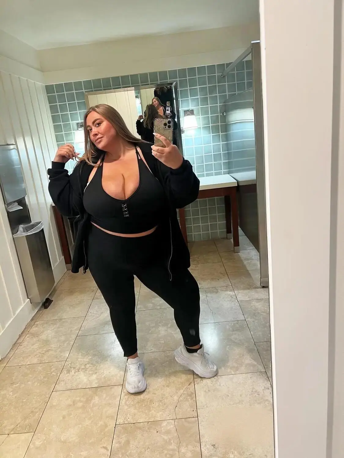 Escort Model Veronica Jasmine - 3