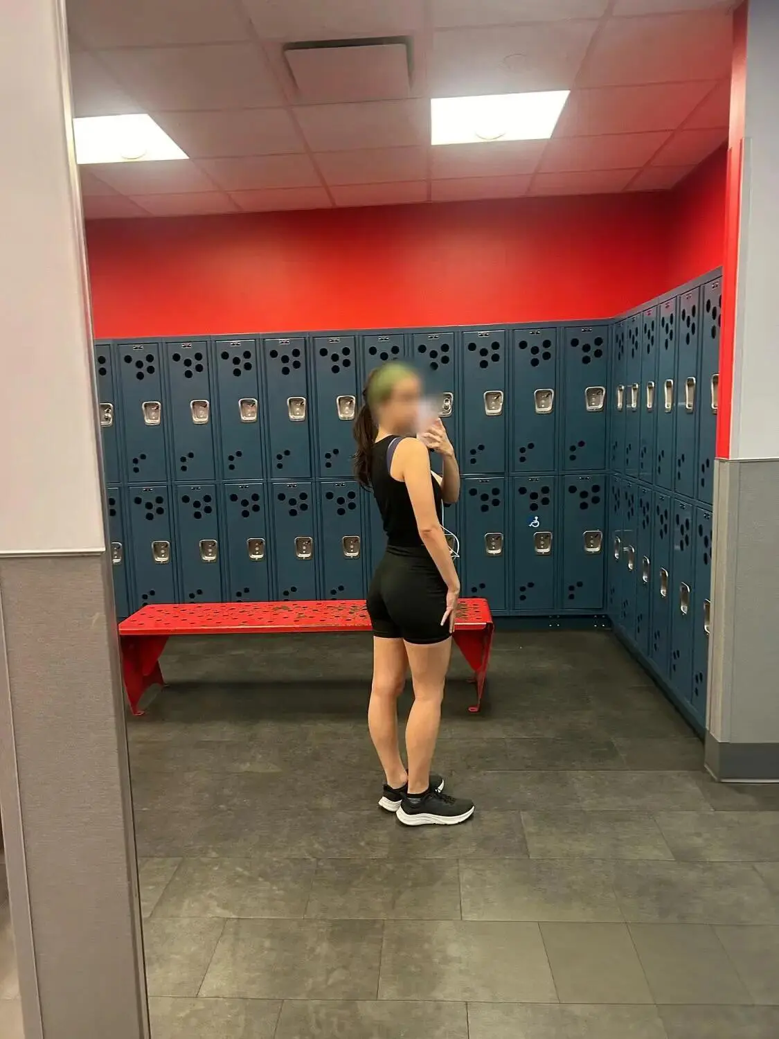 Escort Model Violet - 3