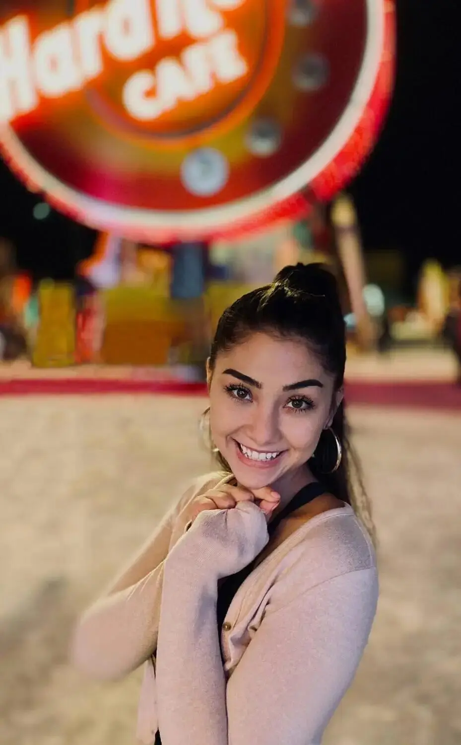 Escort Model Winni Sandia - 5