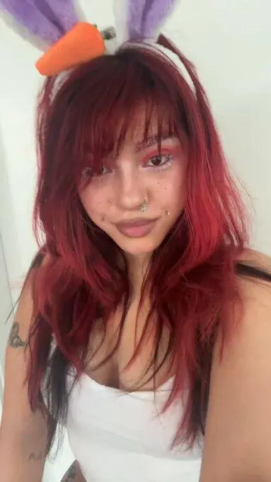 Escort Model Yourxgoldfish - 3