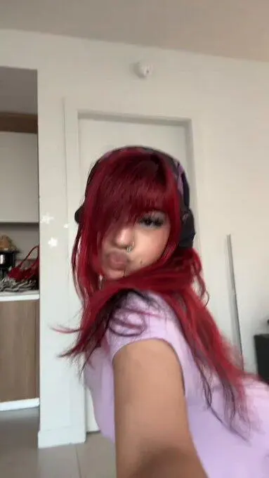 Escort Model Yourxgoldfish - 5